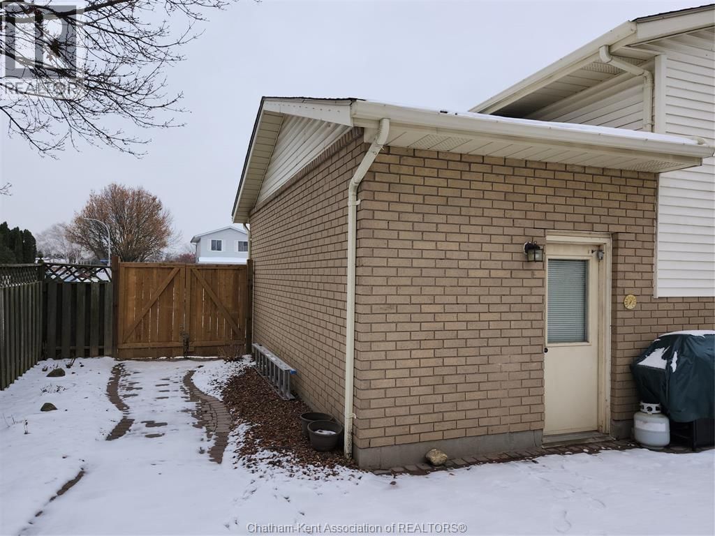 15 MONARCH DRIVE Image 20