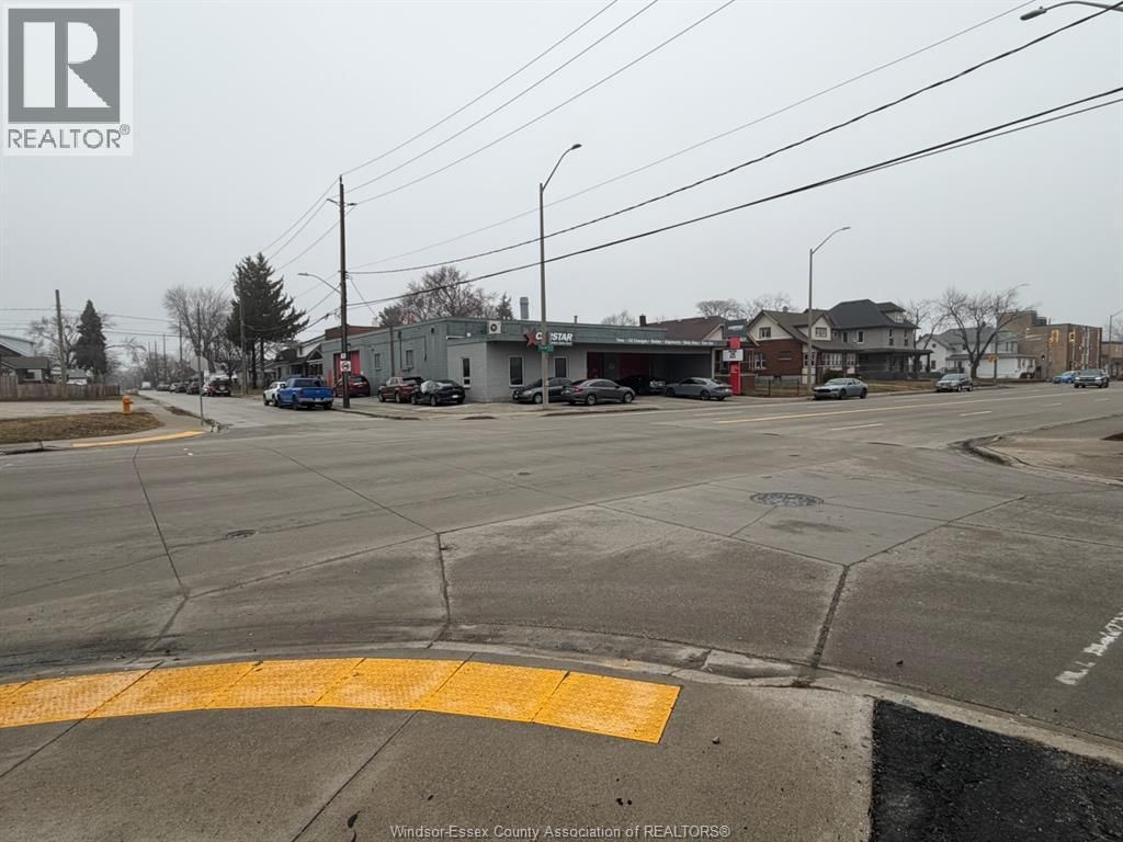 2 - 1501 TECUMSEH ROAD WEST Image 10