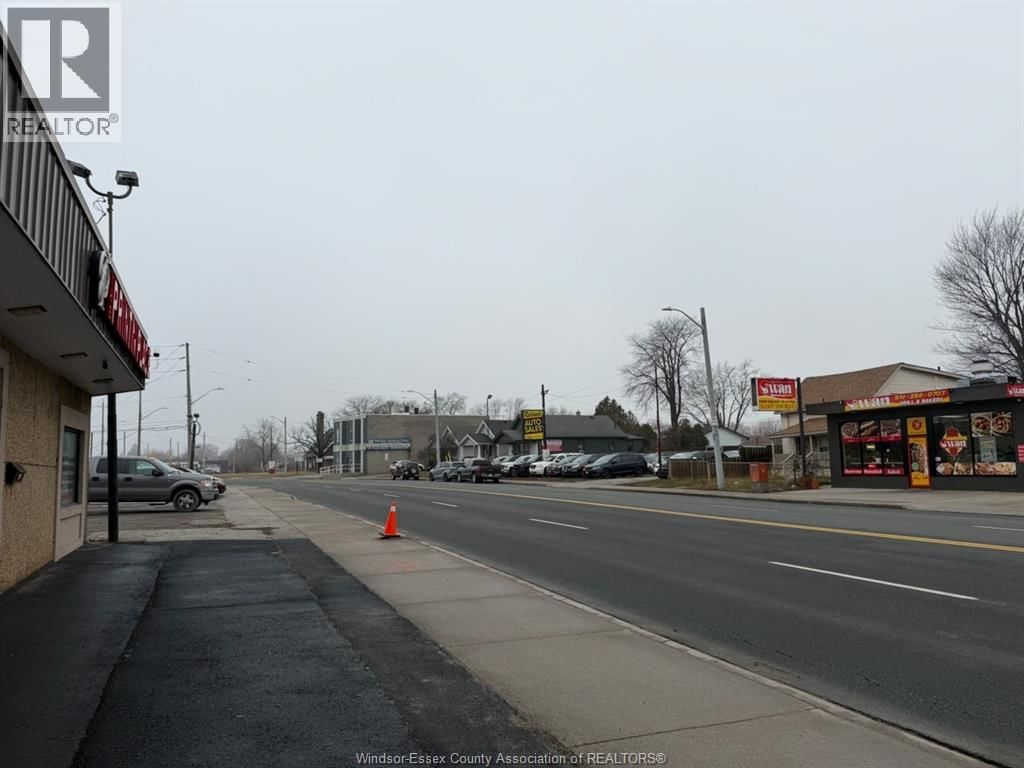 2 - 1501 TECUMSEH ROAD WEST Image 12