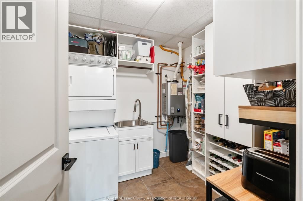 111 - 8475 WYANDOTTE STREET EAST Image 30