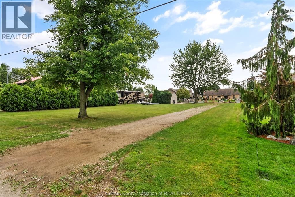 19155 LIGHT COVE AVENUE Image 24