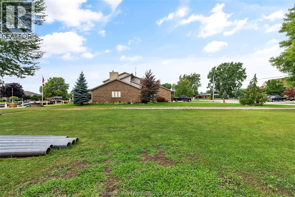 19155 LIGHT COVE AVENUE Image 27