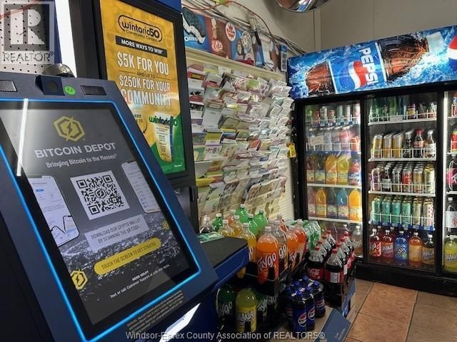 699 CHARLOTTE STREET Image 10