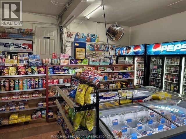 699 CHARLOTTE STREET Image 3