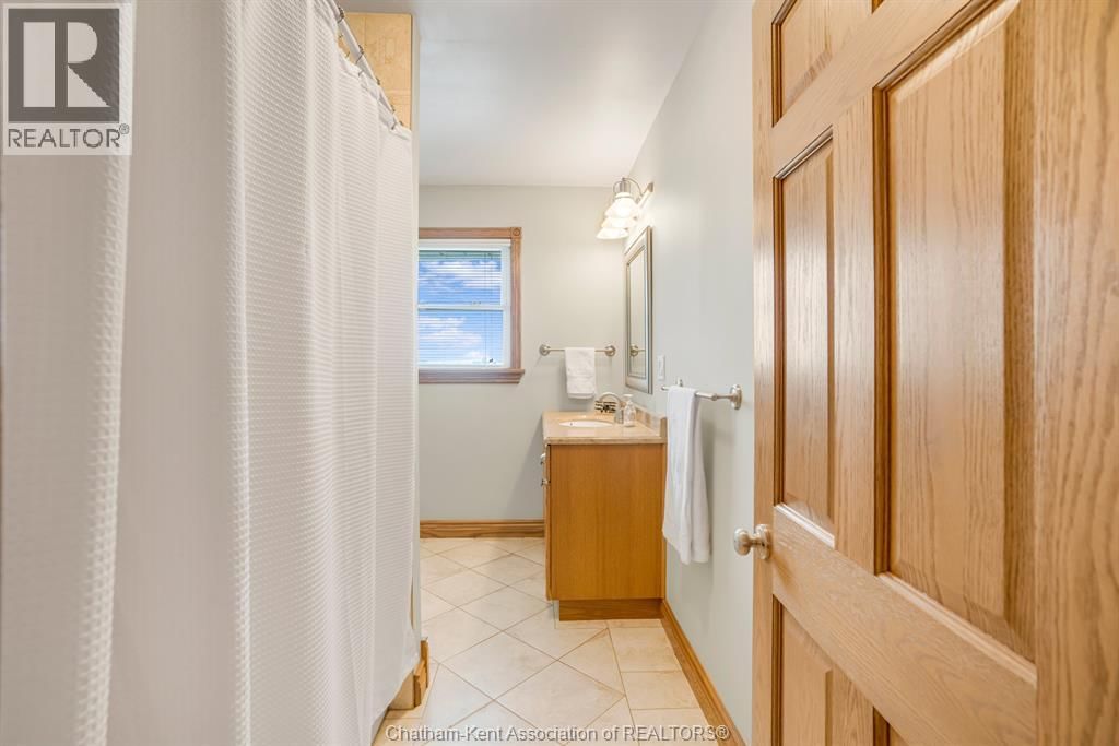 27156 ST CLAIR ROAD Image 15