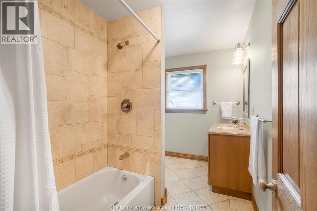 27156 ST CLAIR ROAD Image 17