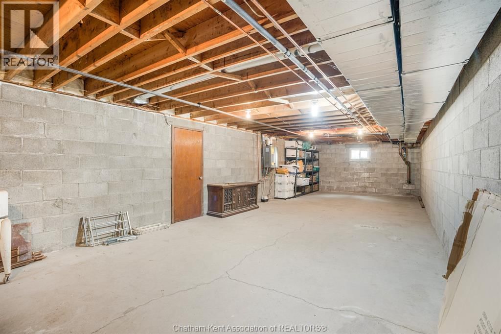 27156 ST CLAIR ROAD Image 32