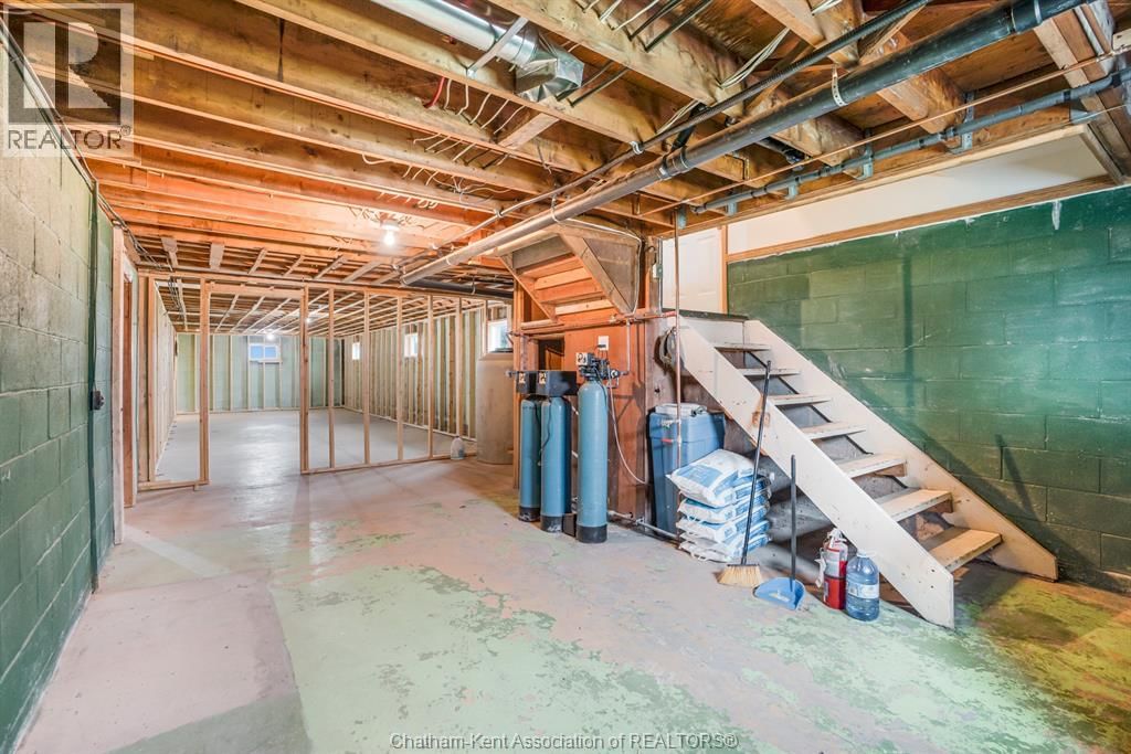 27156 ST CLAIR ROAD Image 34