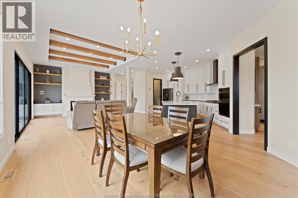 16 YORK BOULEVARD Image 11