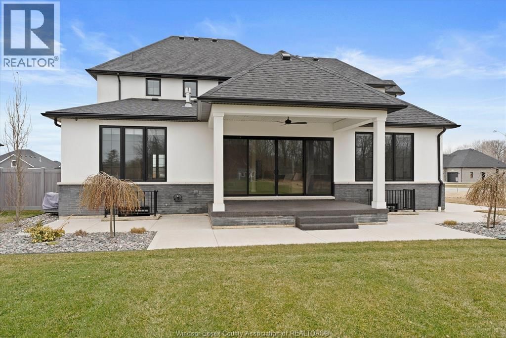 16 YORK BOULEVARD Image 42