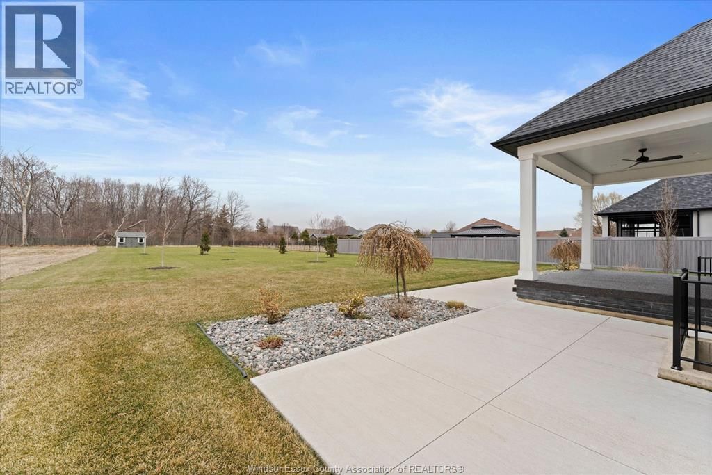 16 YORK BOULEVARD Image 44