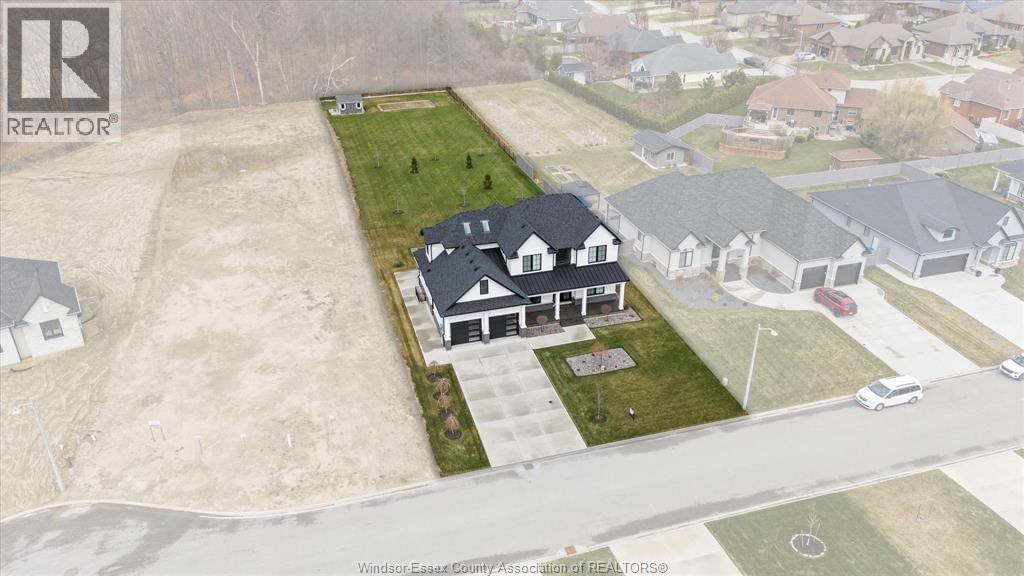 16 YORK BOULEVARD Image 47