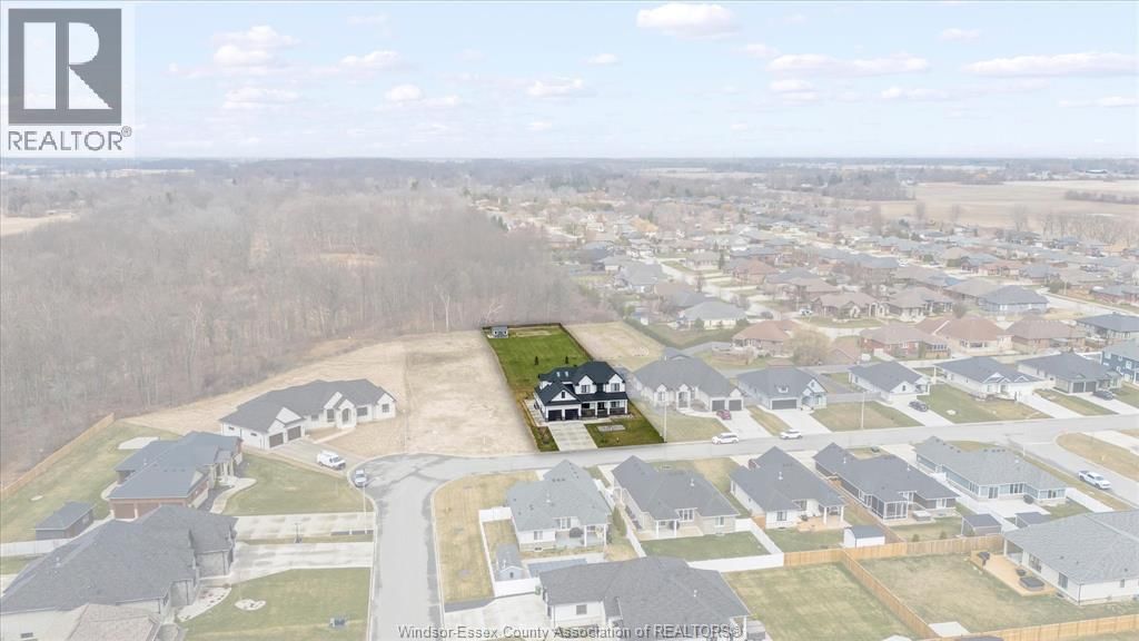 16 YORK BOULEVARD Image 50