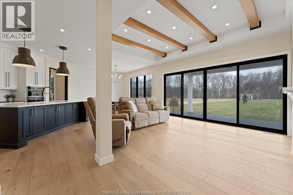 16 YORK BOULEVARD Image 6