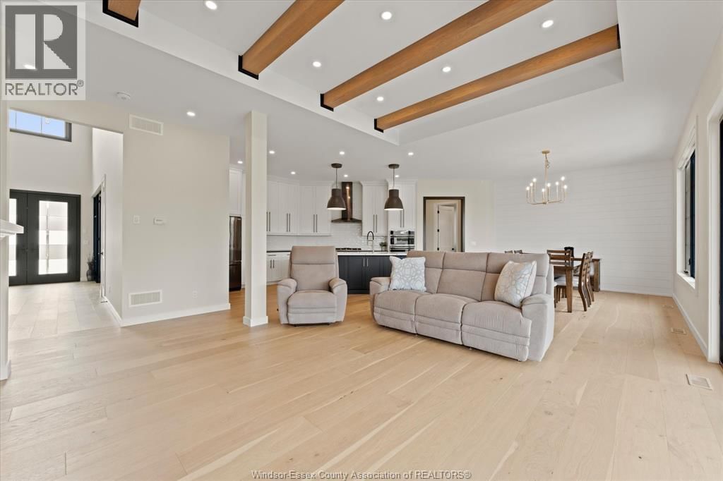 16 YORK BOULEVARD Image 7