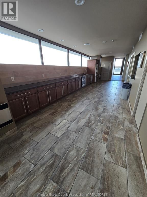 305 - 380 PELISSIER Image 23