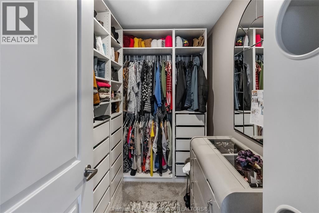 97 MOONSTONE CRESCENT Image 16