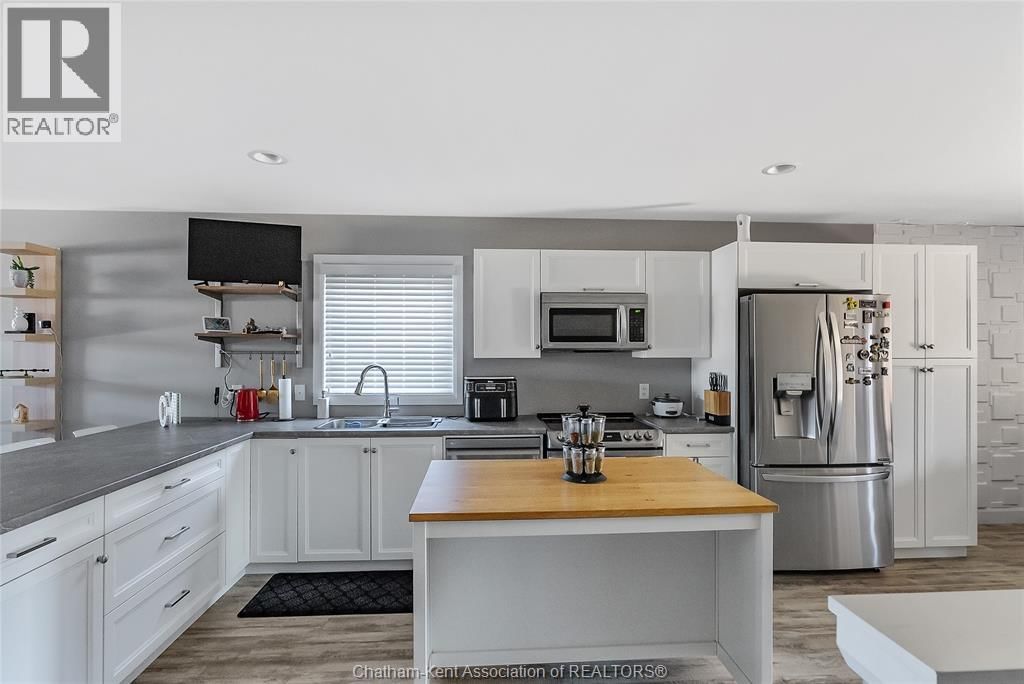 97 MOONSTONE CRESCENT Image 18