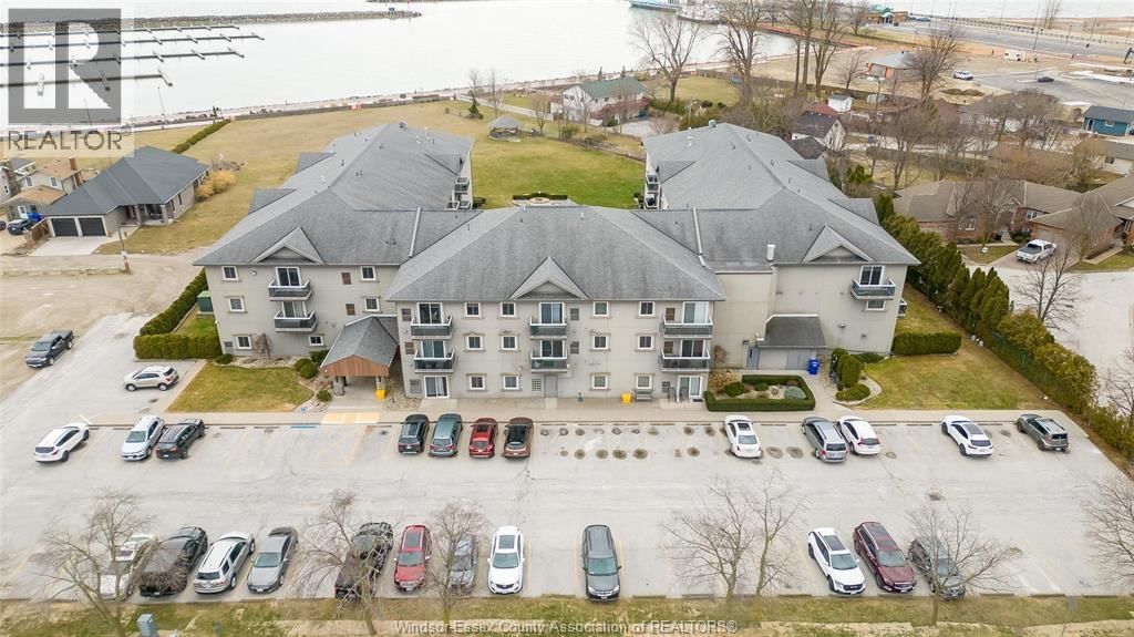 216 - 44 ROBSON ROAD Image 1