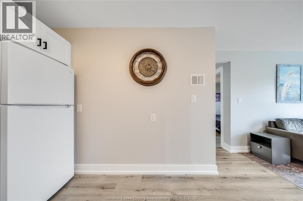 216 - 44 ROBSON ROAD Image 12