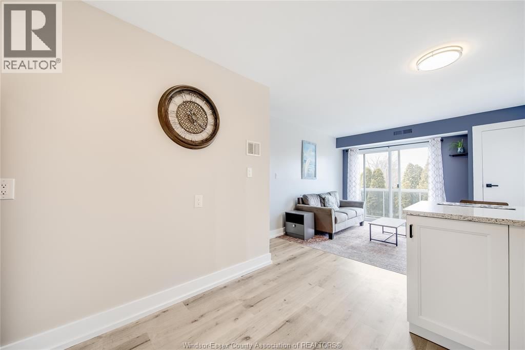 216 - 44 ROBSON ROAD Image 13