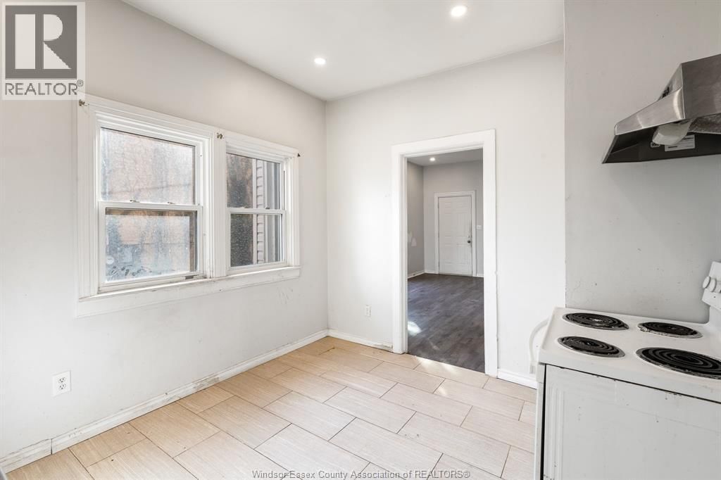 458-460 WAHKETA STREET Image 20