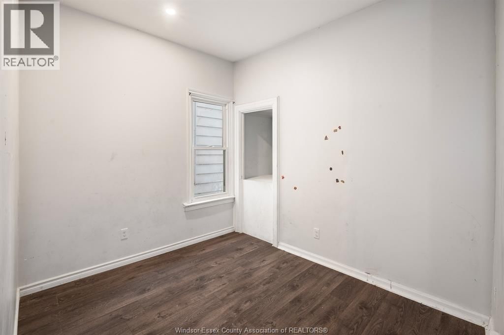 458-460 WAHKETA STREET Image 25