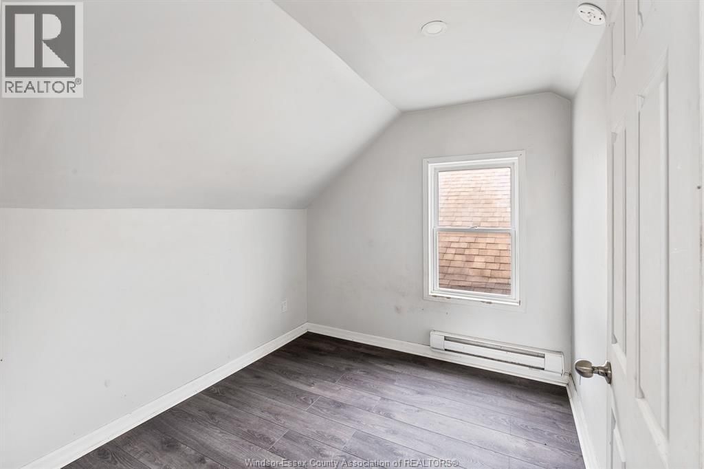 458-460 WAHKETA STREET Image 38