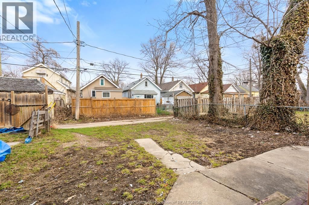 458-460 WAHKETA STREET Image 7