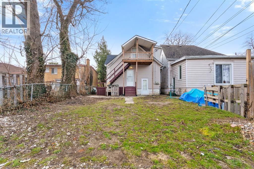 458-460 WAHKETA STREET Image 9