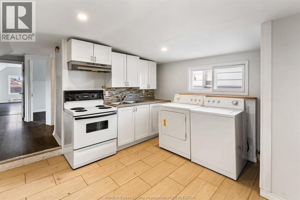 458-460 WAHKETA STREET Image 32