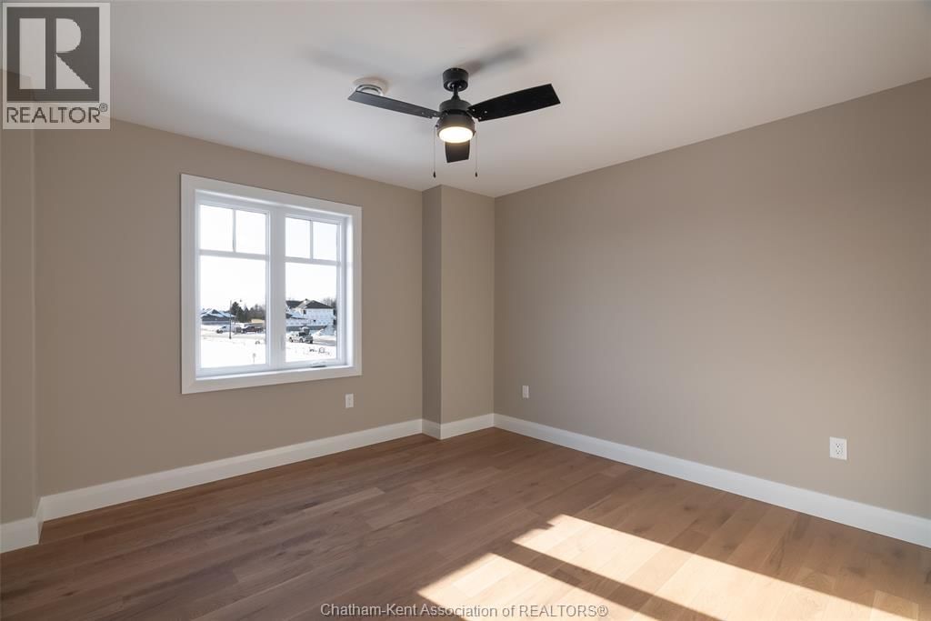 95 ROSEWOOD CRESCENT Image 26