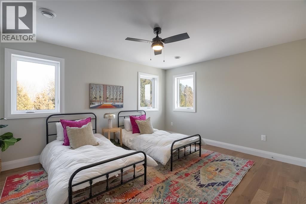 95 ROSEWOOD CRESCENT Image 27