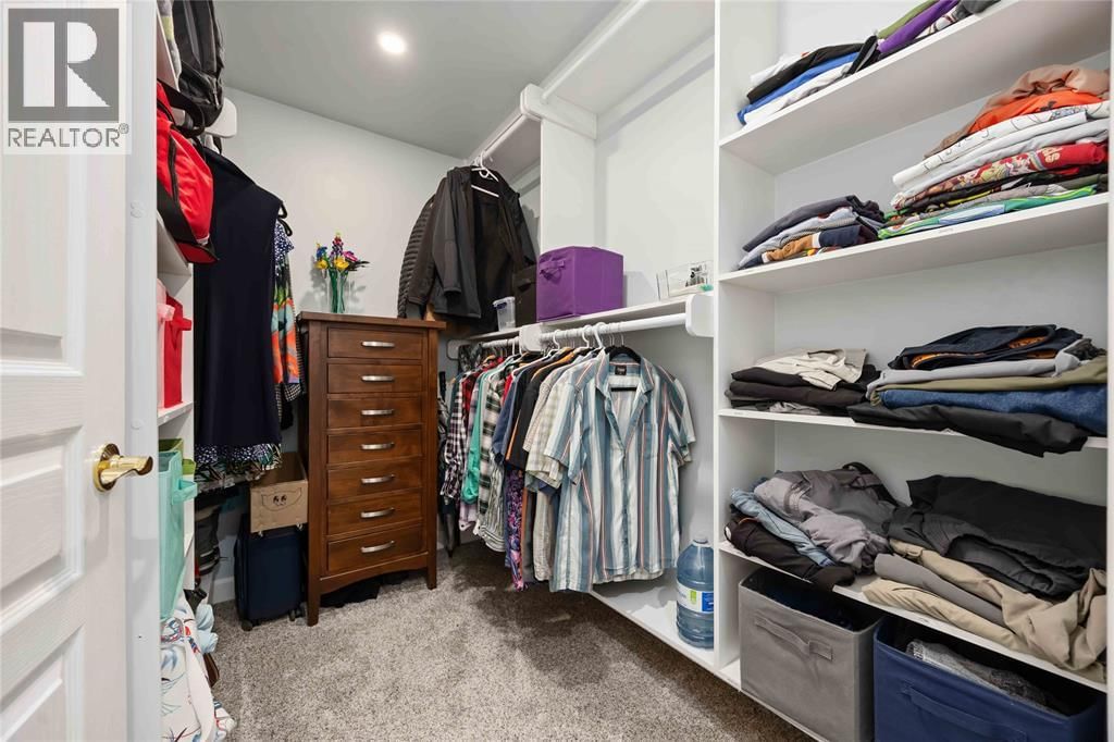 123 CASSANDRA BOULEVARD Image 16