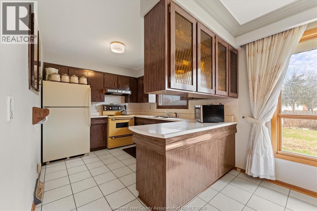 1464 ROXBOROUGH Image 10