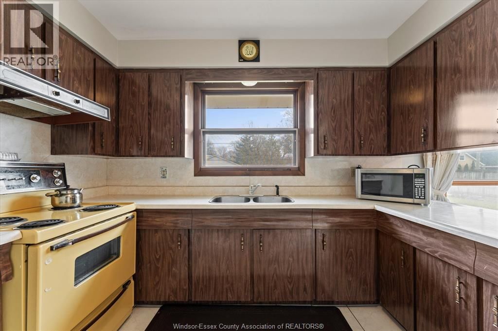 1464 ROXBOROUGH Image 12