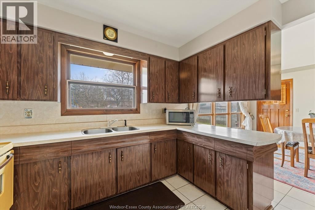 1464 ROXBOROUGH Image 13