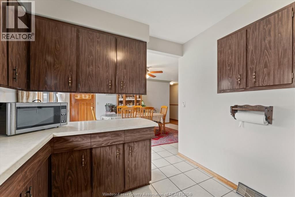 1464 ROXBOROUGH Image 14