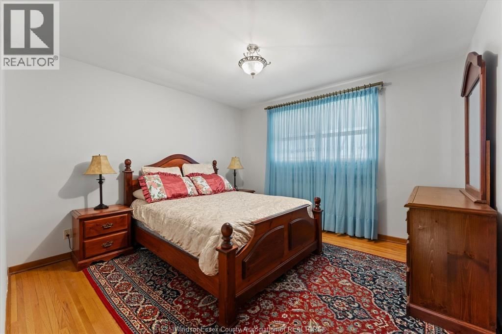 1464 ROXBOROUGH Image 15