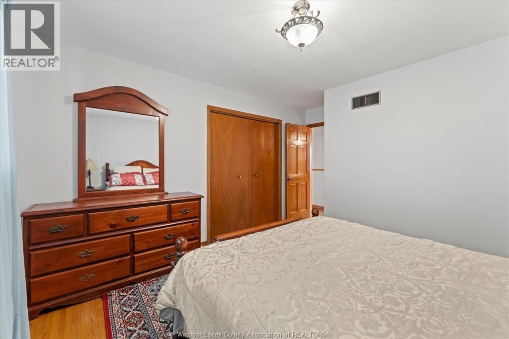 1464 ROXBOROUGH Image 16