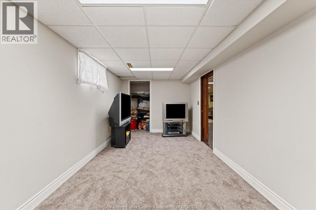 1464 ROXBOROUGH Image 21