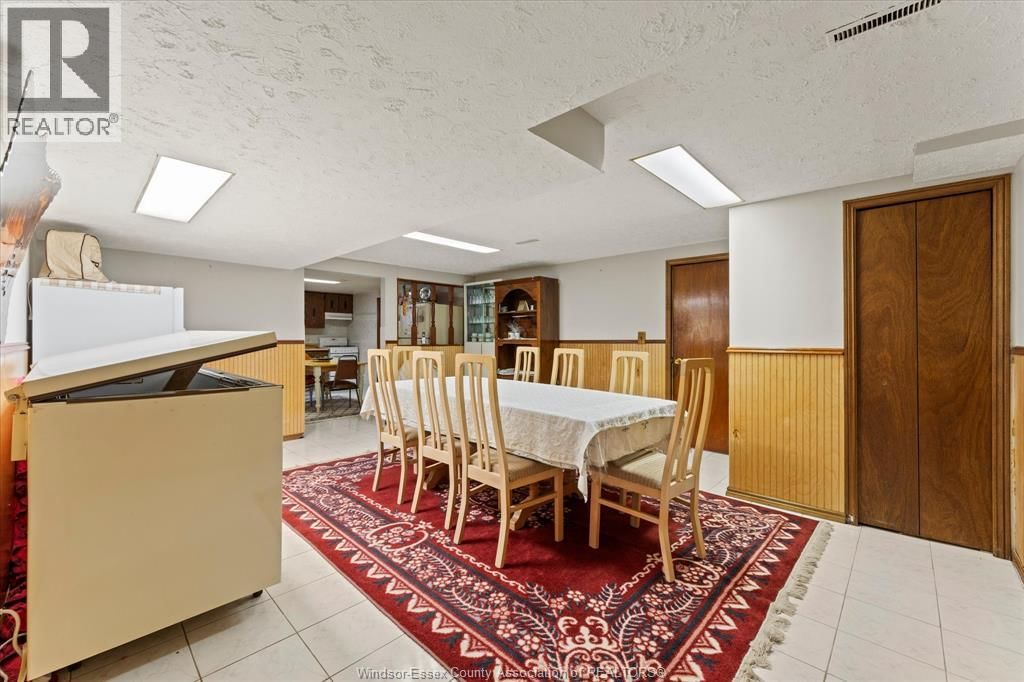 1464 ROXBOROUGH Image 26