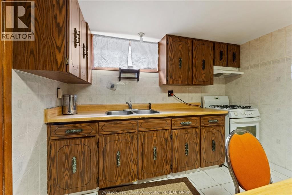 1464 ROXBOROUGH Image 30