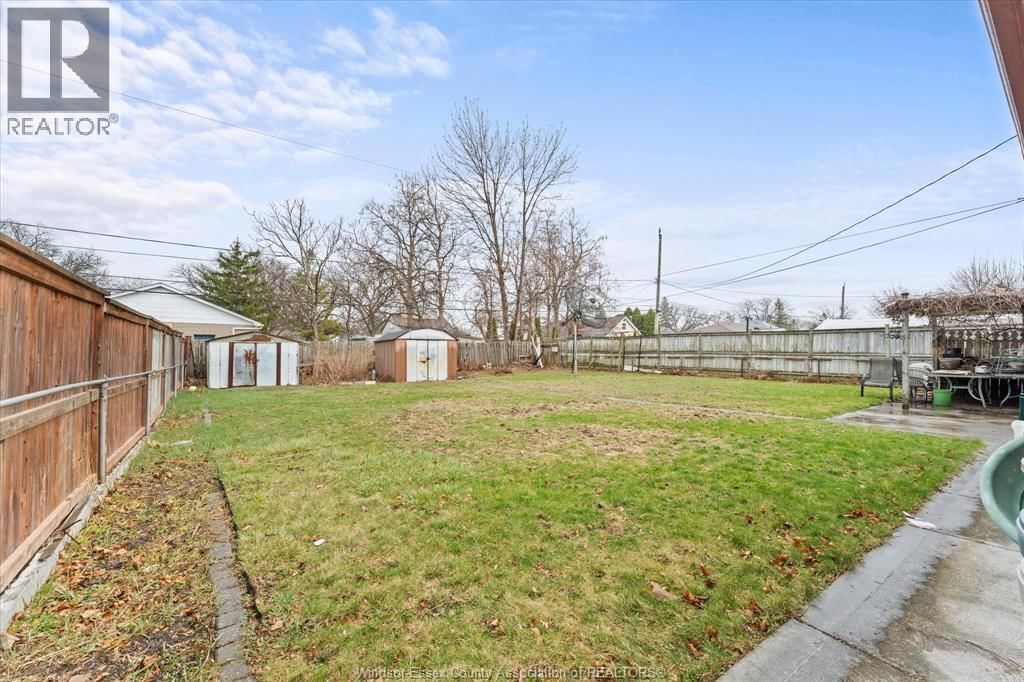 1464 ROXBOROUGH Image 32