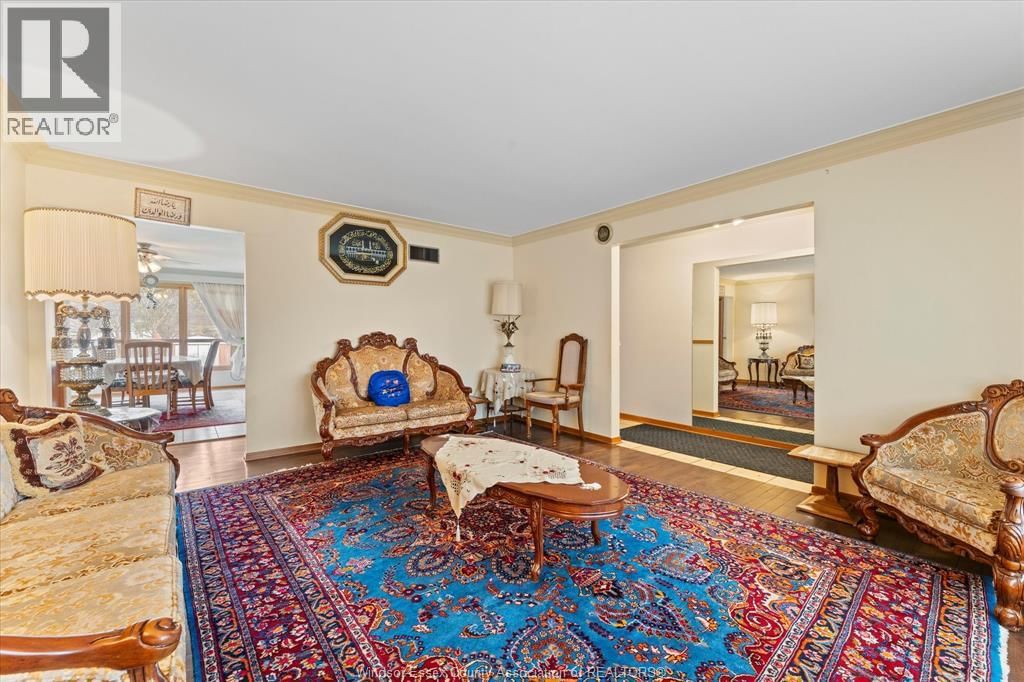 1464 ROXBOROUGH Image 5