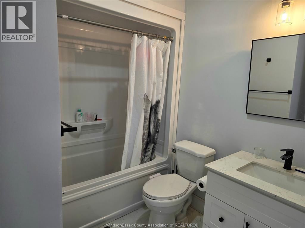 1280 DUFFERIN PLACE Image 16