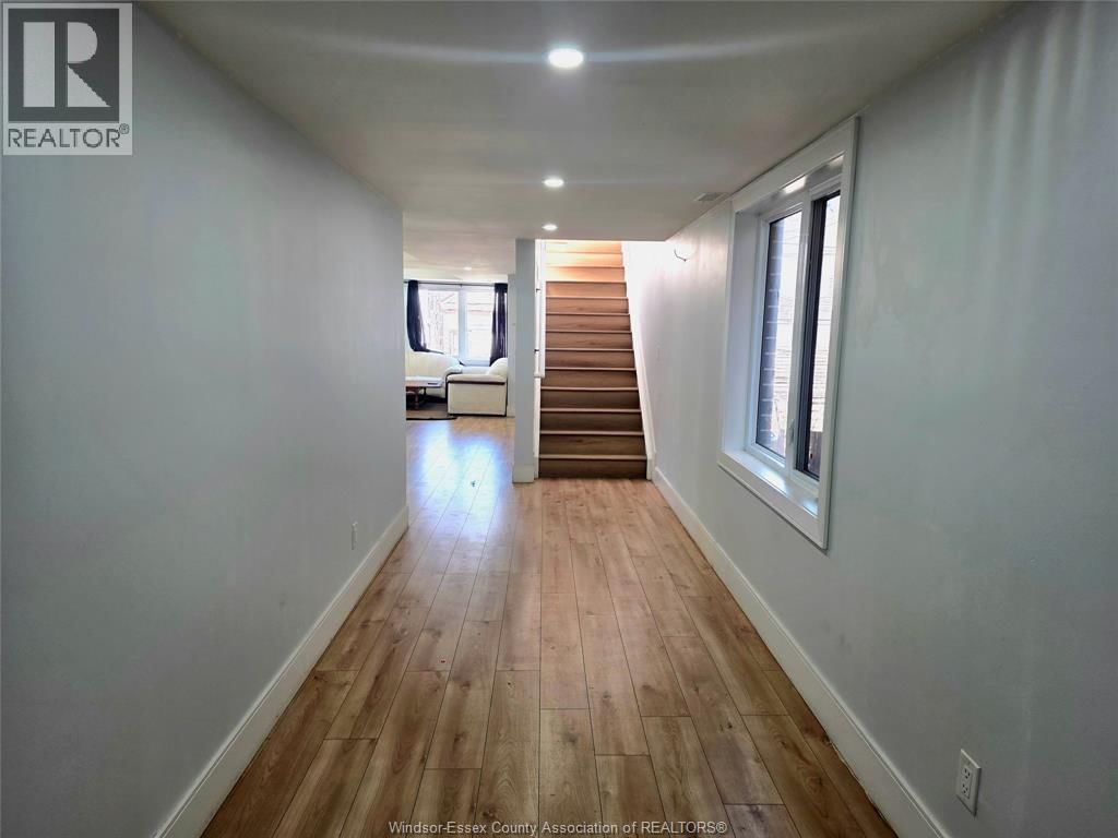 1280 DUFFERIN PLACE Image 24