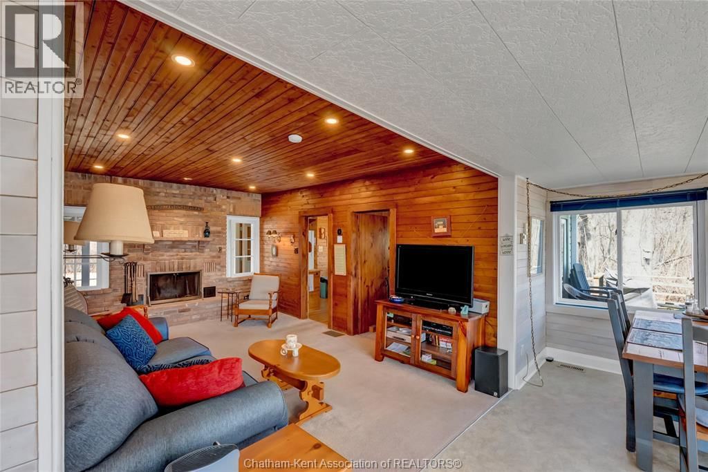 17762 LAKESHORE ROAD Image 9