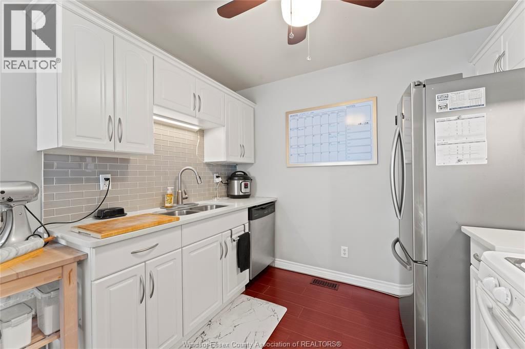 422 ROSEWOOD DRIVE Image 13