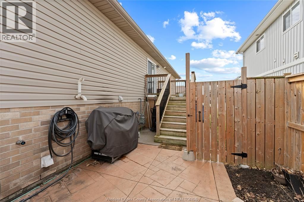 422 ROSEWOOD DRIVE Image 30